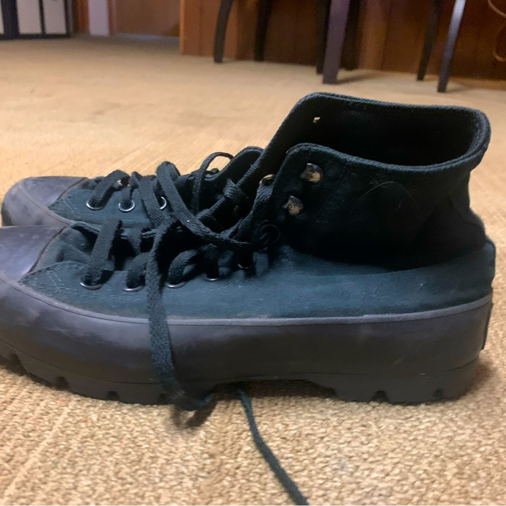 Platform Converse for Women size 9🦨